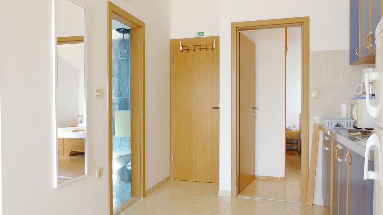 Beach Front Apartments Balica Rat Omiš Εξωτερικό φωτογραφία
