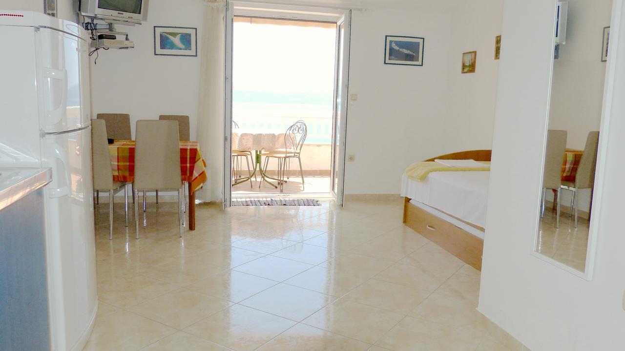 Beach Front Apartments Balica Rat Omiš Εξωτερικό φωτογραφία